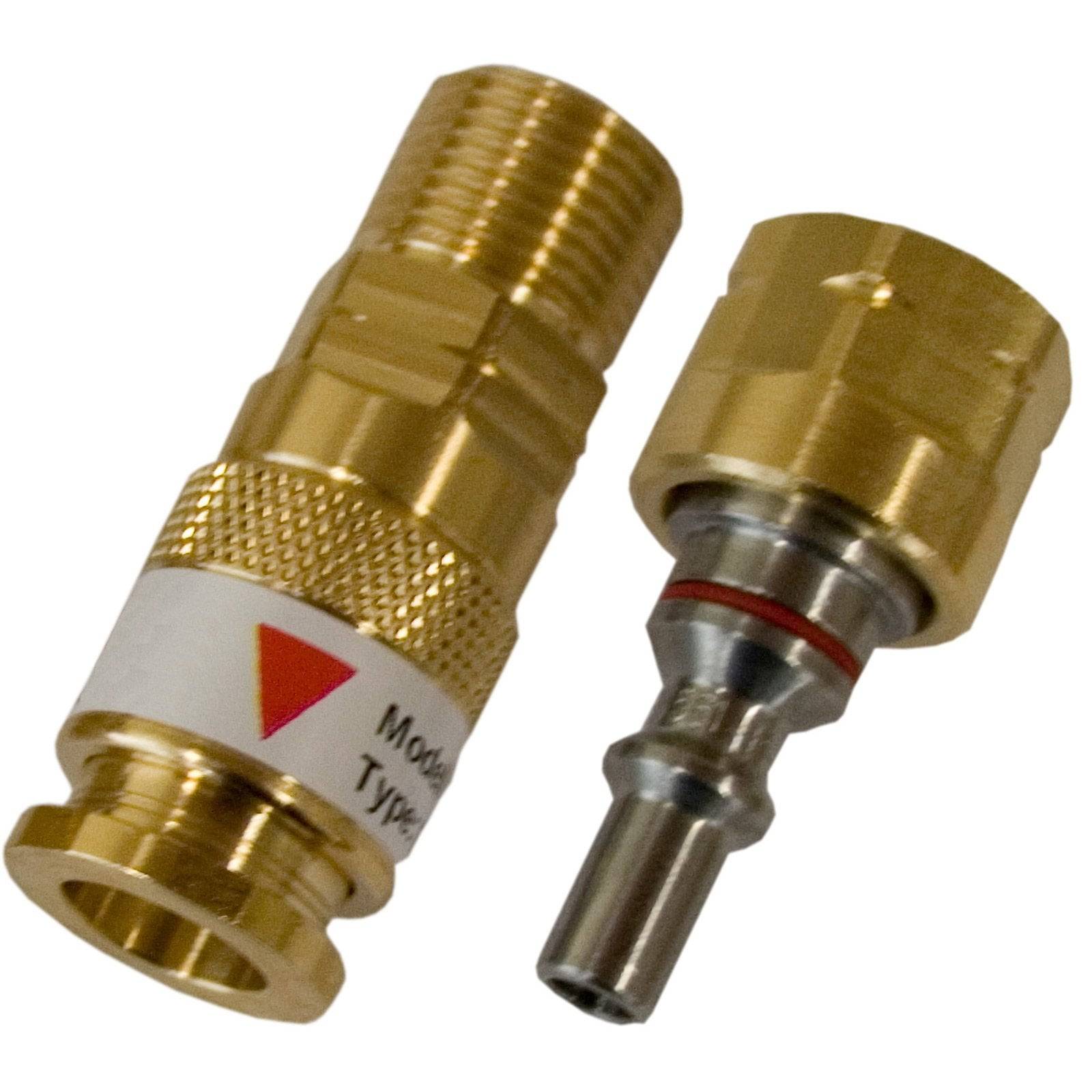 Zwei goldfarben metallische Verbinder mit geränderten Oberflächen, einer mit einem dreieckigen Symbol und Modelltyp gekennzeichnet, geeignet für die elektronische Montage.