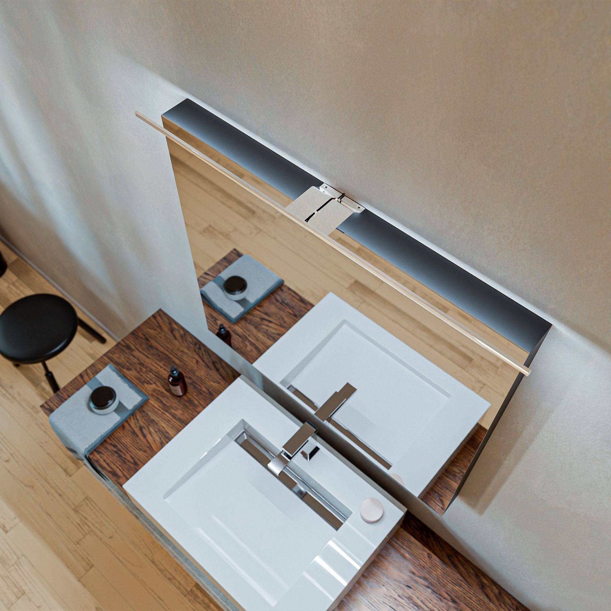 kalb | Eloria LED Spiegelschrankleuchte mit 230V Energiebox, 12V DC, Neutralweiß, Spiegelschrank Beleuchtung LED, Aufbauleuchte für Badezimmerschran