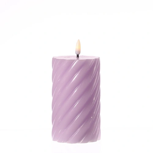 LED Kerze Twist Echtwachs gedrehte Stumpenkerze flackernd H: 15cm Timer flieder LED Kerze Twist Echtwachs gedrehte Stumpenkerze flackernd H: 15cm Timer flieder