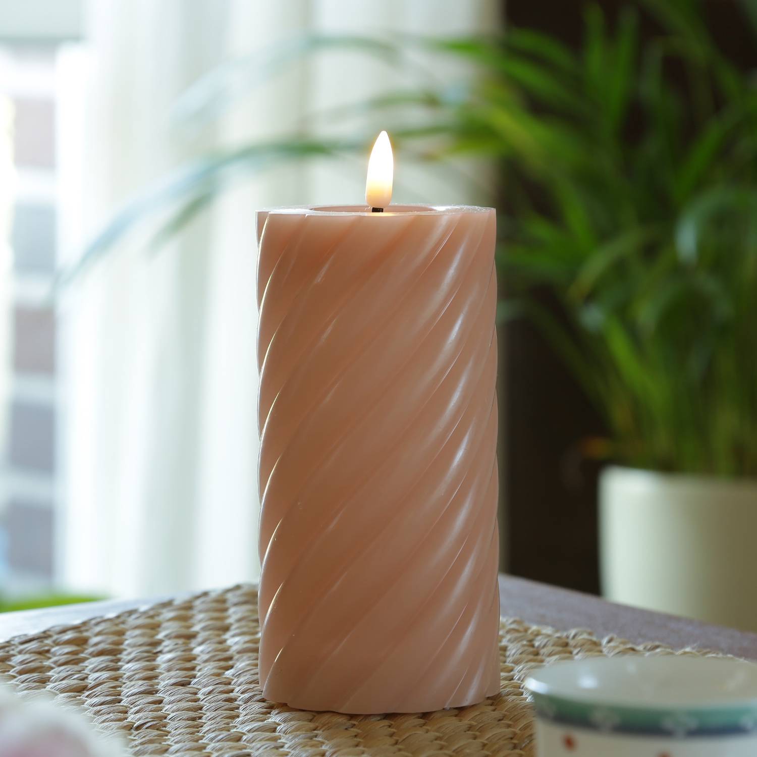LED Kerze Twist Echtwachs gedrehte Stumpenkerze flackernd H:17,5cm Timer altrosa