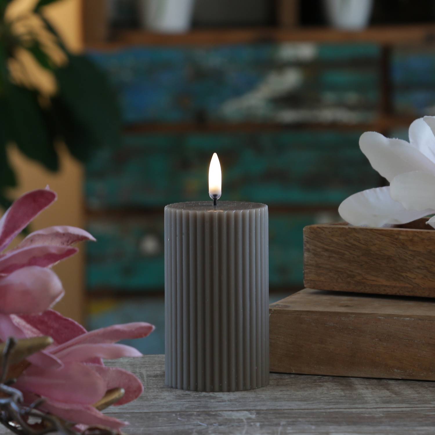 LED Kerze Thea Uyuni Piffany mit Rillen Timer 400 Std. D: 5,8cm H: 10,1cm sand