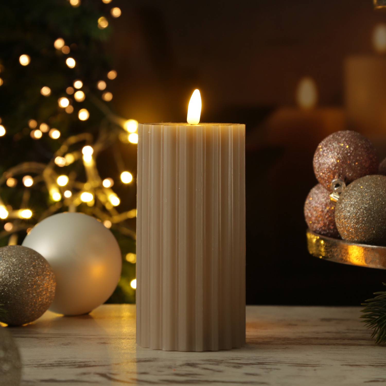 LED Kerze Liv Echtwachs gerillt geriffelt flackernde Flamme H:17,5cm Timer grau