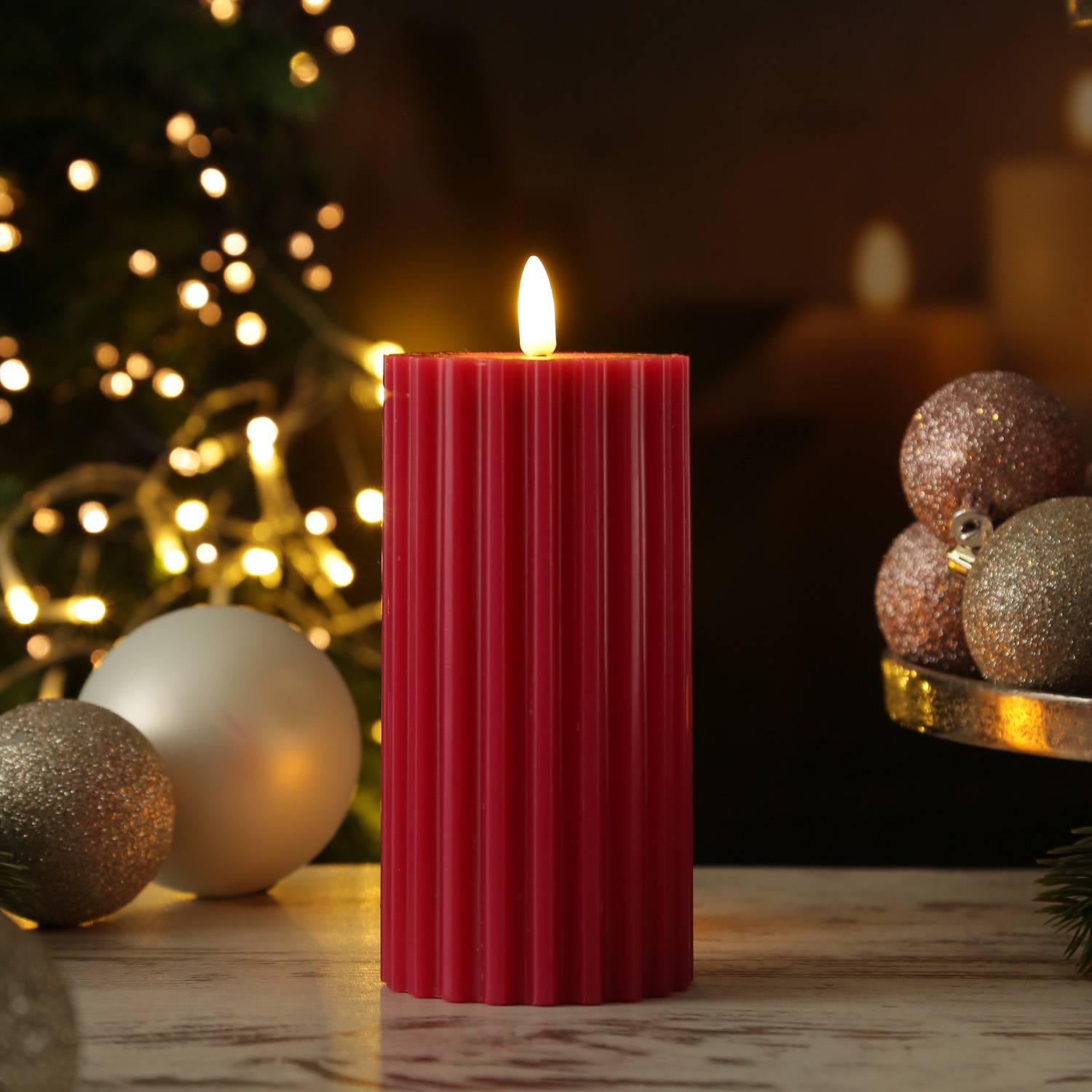 LED Kerze Liv Echtwachs gerillt geriffelt flackernd H:17,5cm Timer beerenrot
