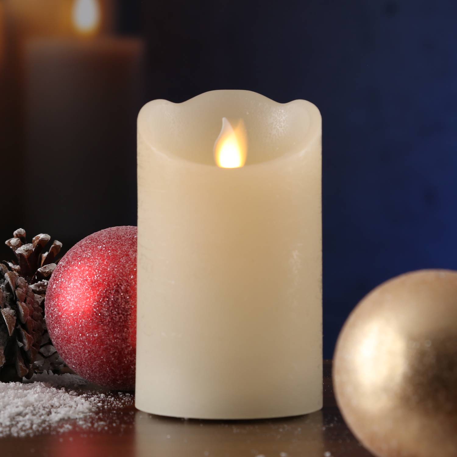 LED Echtwachs Kerze mit beweglicher Flamme Rustik-Optik H: 12,5cm Timer creme