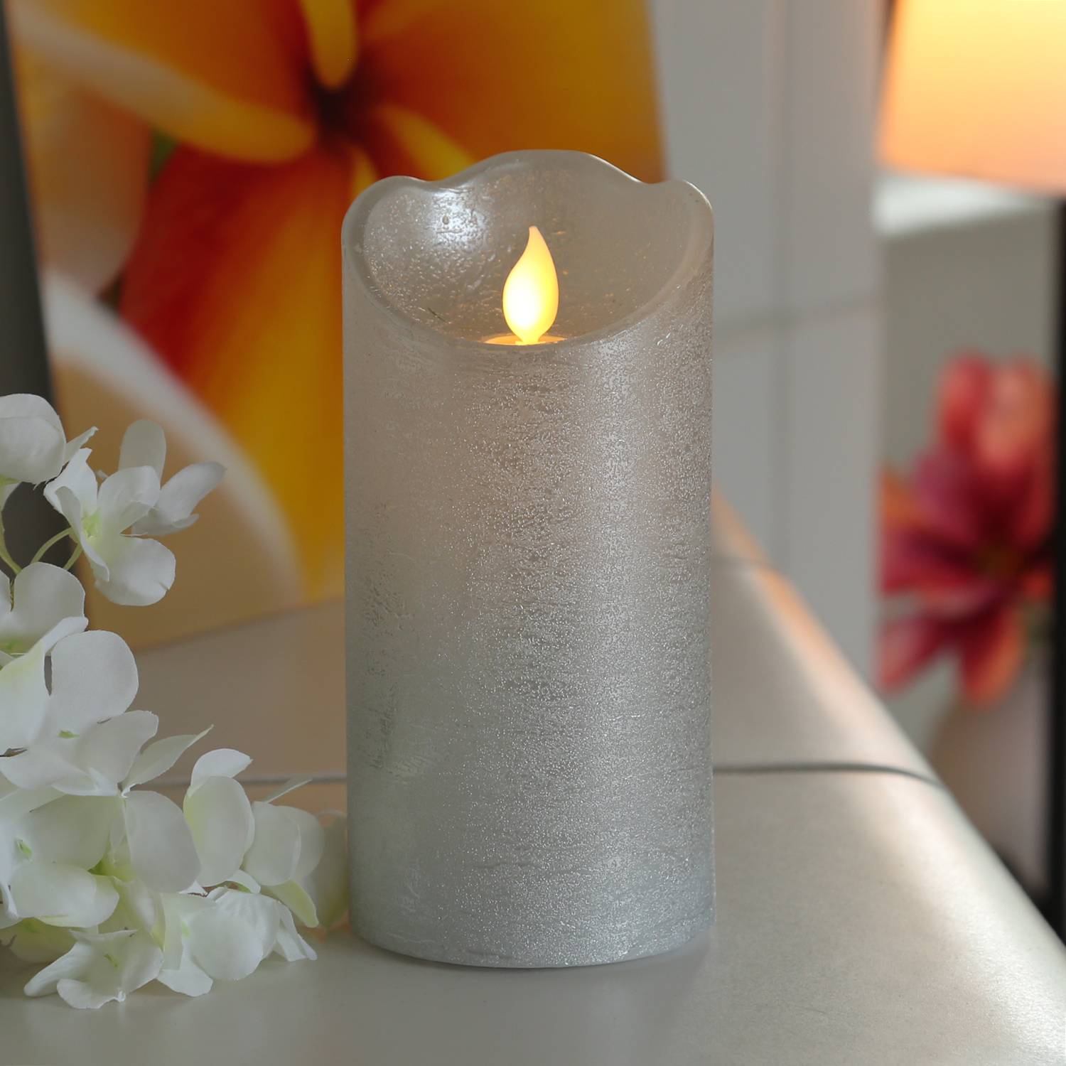 LED Echtwachs Kerze mit beweglicher Flamme Rustik-Optik H: 15cm Timer silber