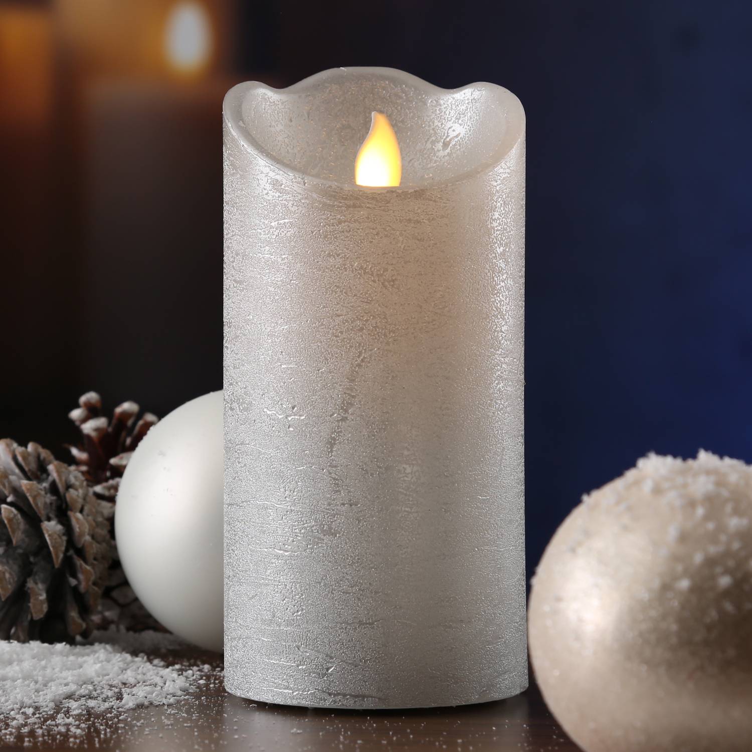 LED Echtwachs Kerze mit beweglicher Flamme Rustik-Optik H: 15cm Timer silber