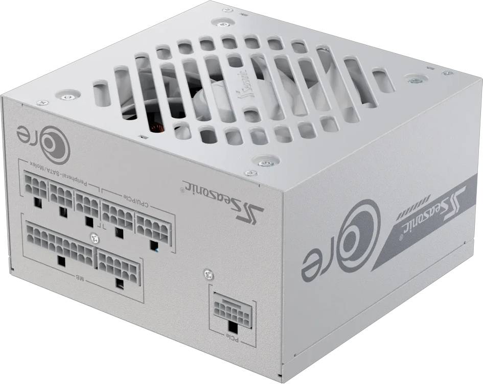 Silbernes Computernetzgerät mit Lüftungsöffnung auf der Oberseite und mehreren Anschlussports an der Seite, mit der Bezeichnung 'Seasonic Core'.