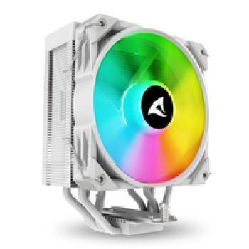 Ein Computer-CPU-Kühler mit einem weißen Kühlkörper und einem Lüfter, der regenbogenfarbene LED-Lichter ausstrahlt.