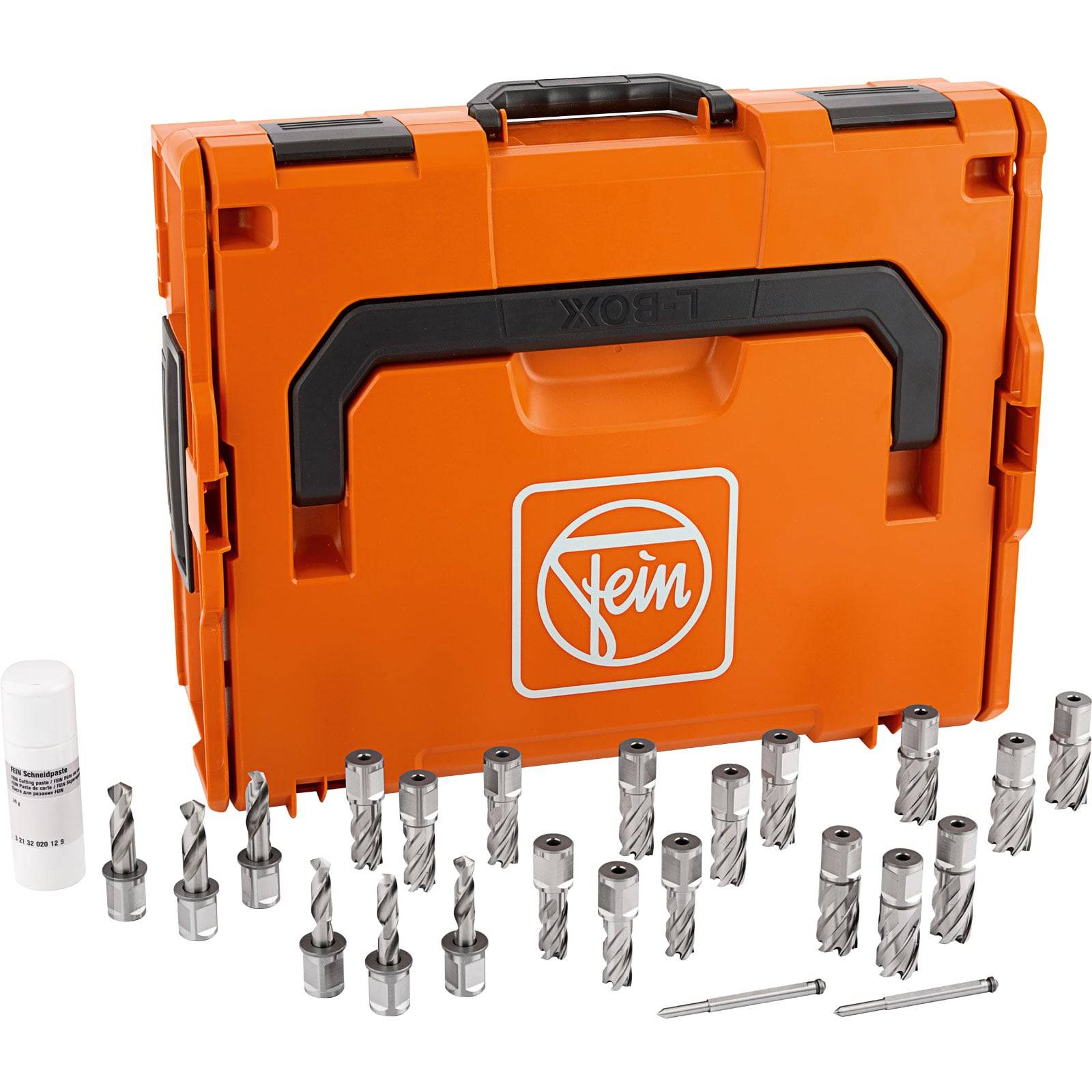 Ein orangefarbener Werkzeugkoffer mit der Markenaufschrift 'Fein', begleitet von mehreren Metallbohrern und einem kleinen Röhrencontainer, die davor angeordnet sind.