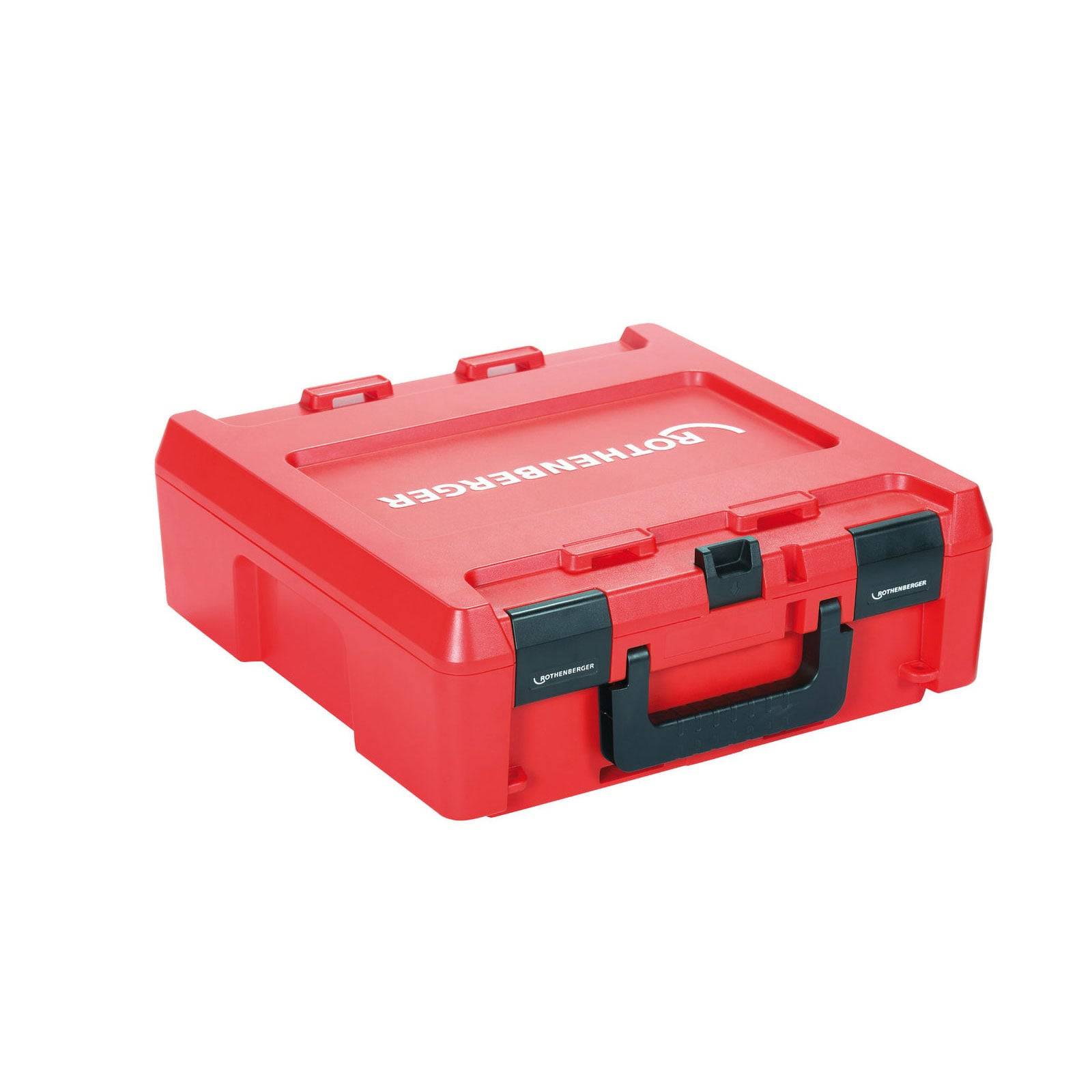 Ein roter, harter Plastikkoffer mit einem schwarzen Griff, auf dem oben 