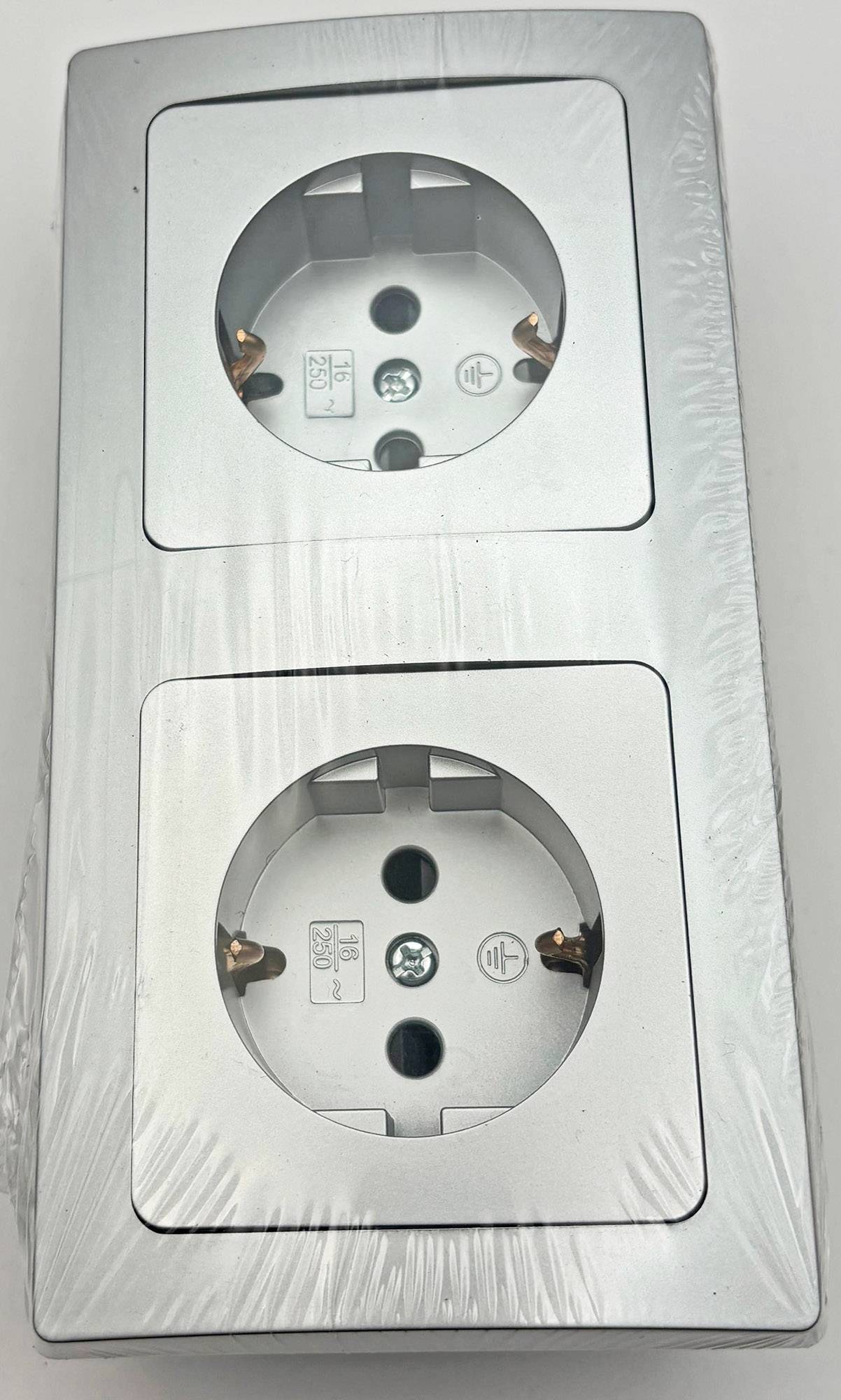 ChiliTec DELPHI Set 2 Steckdosen + 2-fach Rahmen 250V~/ 16A, Steckanschluss, silber