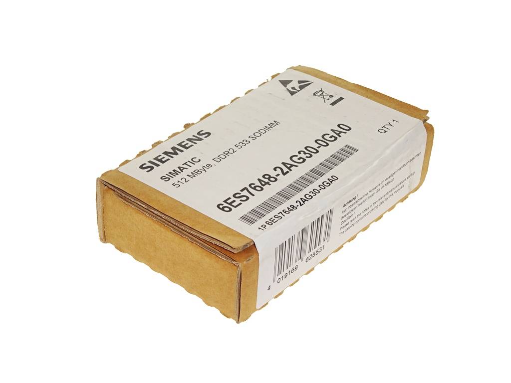 Eine Produktverpackung von Siemens SIMATIC mit der Bezeichnung „6ES7 648-2AG30-0GA0“, dargestellt vor einem schlichten weißen Hintergrund.