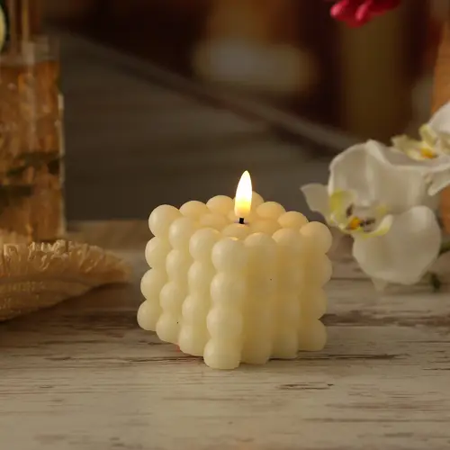 LED Kerze Bubble Würfel Cube Kerze Echtwachs 3D Flamme H: 9,5cm Timer creme LED Kerze Bubble Würfel Cube Kerze Echtwachs 3D Flamme H: 9,5cm Timer creme