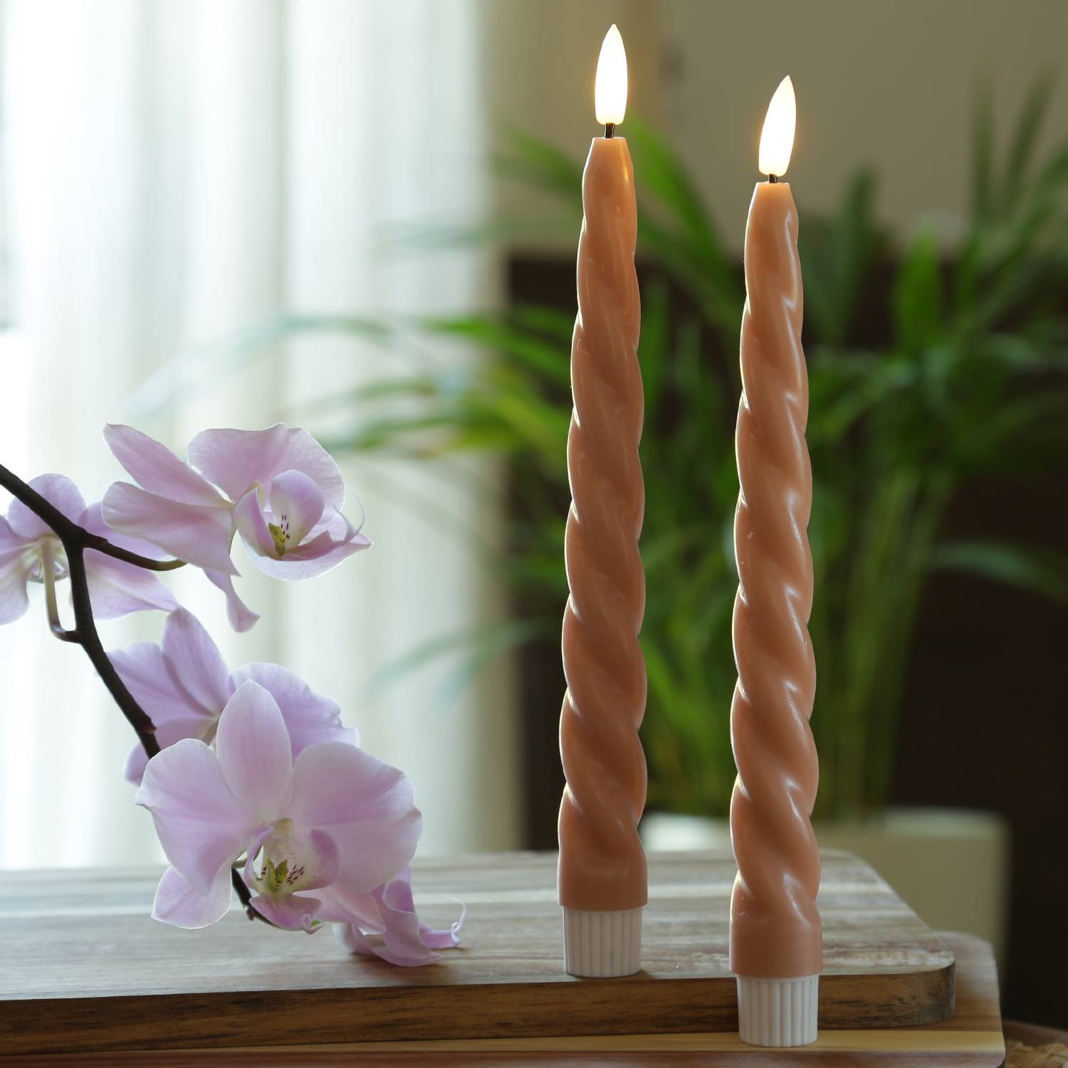 LED Stabkerzen Twist Tafelkerzen gedreht Echtwachs Dinnerkerzen 25cm rosa 2St