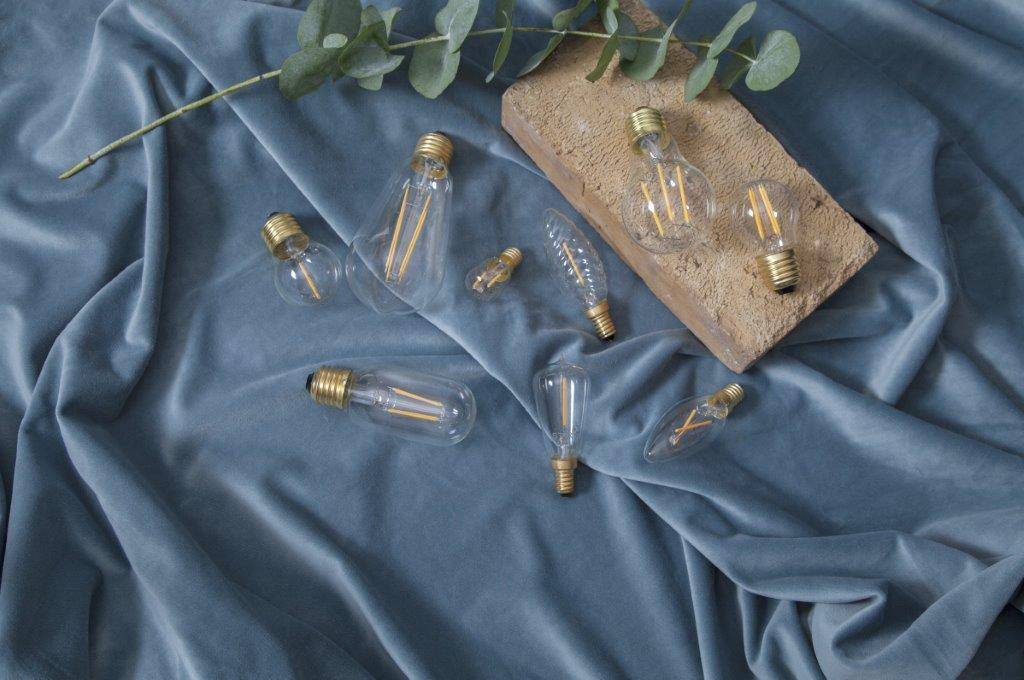 LED Kerzenlampe FILA GLOW - C35 - E14 - 1,5W - warmweiss 2100K - 120lm - klar