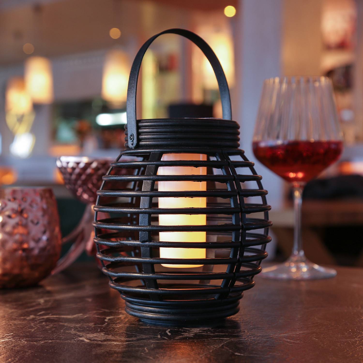 LED Solar Laterne Flammeneffekt Balkon Tischleuchte Korboptik Sensor schwarz