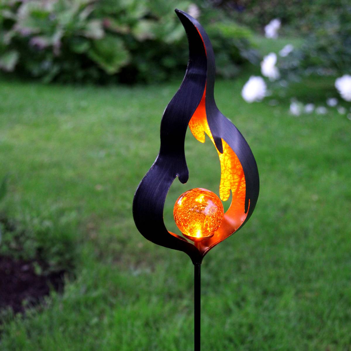 LED Solarstab "Feuer"- amber LED - Glaskugel in Flamme - H: 85cm - Sensor