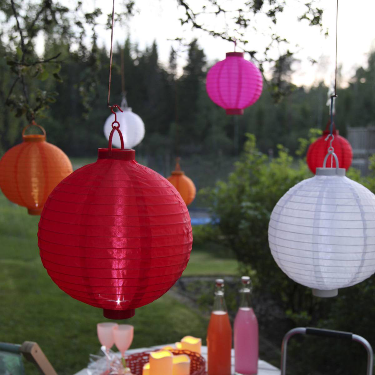 LED Solar Lampion Festival Hängeleuchte Balkon Terrasse D: 25cm Sensor weiß