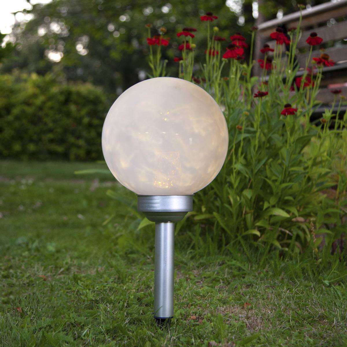 LED Solar Gartenkugel mit Erdspieß rotierende Kugel H: 37cm D: 20cm Sensor