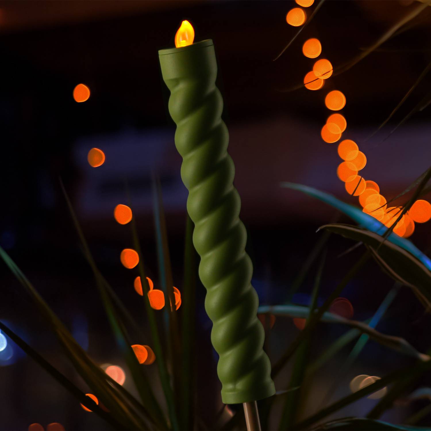 LED Solar Stabkerze Twist grün 106cm Fackel gedreht flackernd Deko Gartenstecker