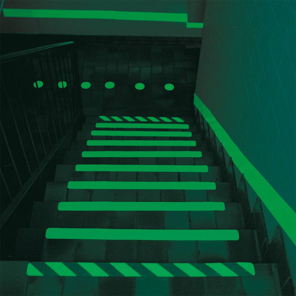 PERMALIGHT® power Antirutsch-Beläge, R13, schraffiert, Folie, selbstklebend, langnachleuchtend, 50x800mm