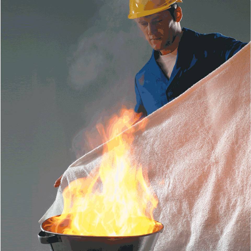 Feuerlöschdecke, mit 2 Zuglaschen, Glasfasergewebe, 1100x1100mm, Kunststoffbox