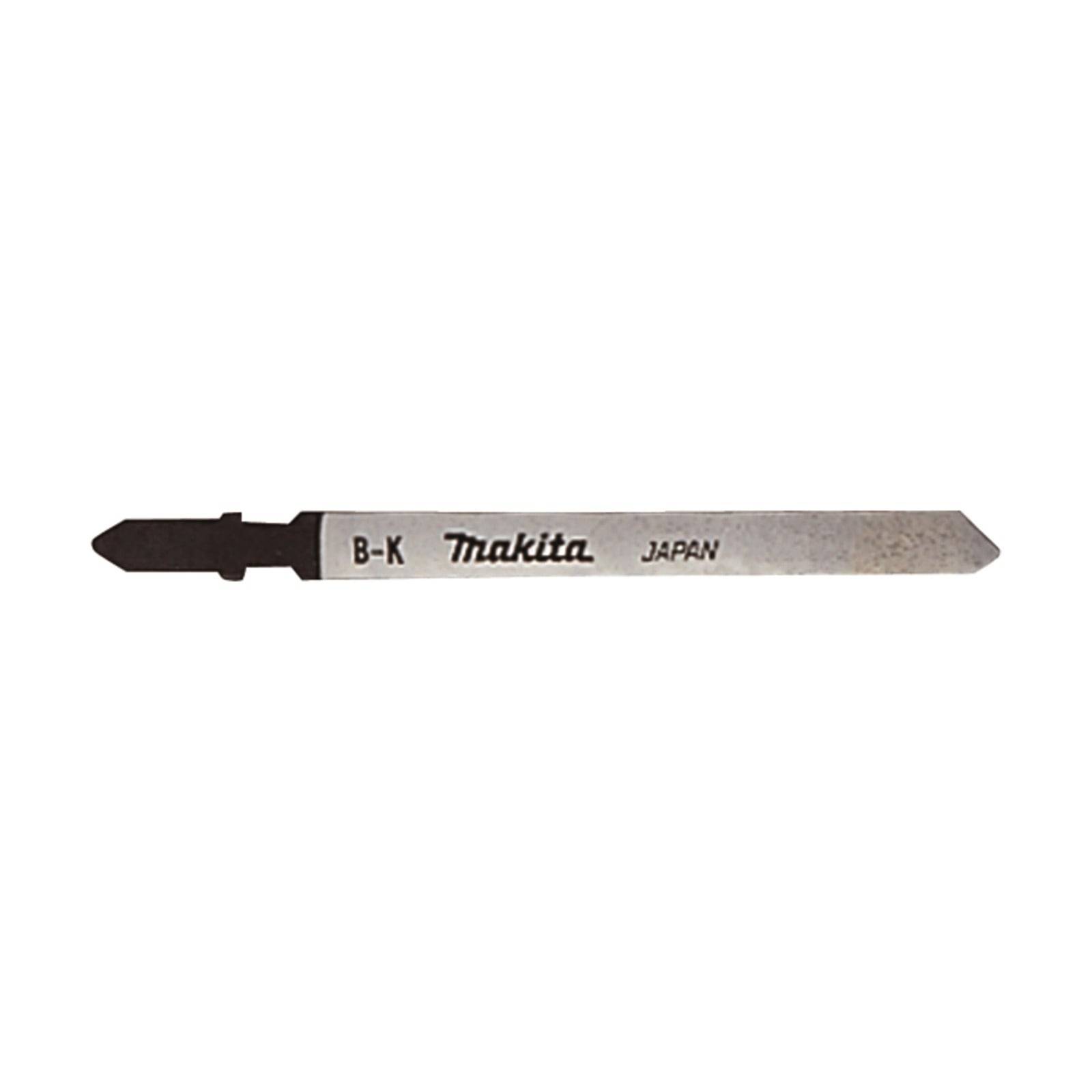 Ein Makita B-K Stichsägeblatt zum Schneiden von Holz und Metall, mit gezahnter Kante und dem Aufdruck 'Japan' als Herkunftsland.