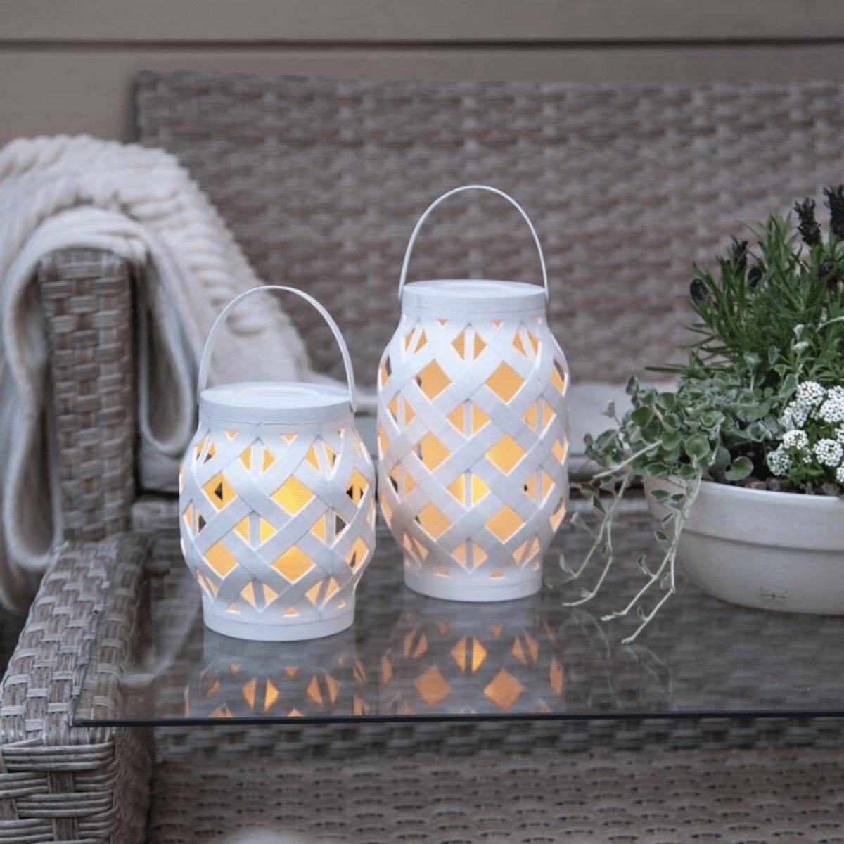 LED Laterne Windlicht Flame LED mit bewegtem Feuereffekt H: 16cm für Außen weiß