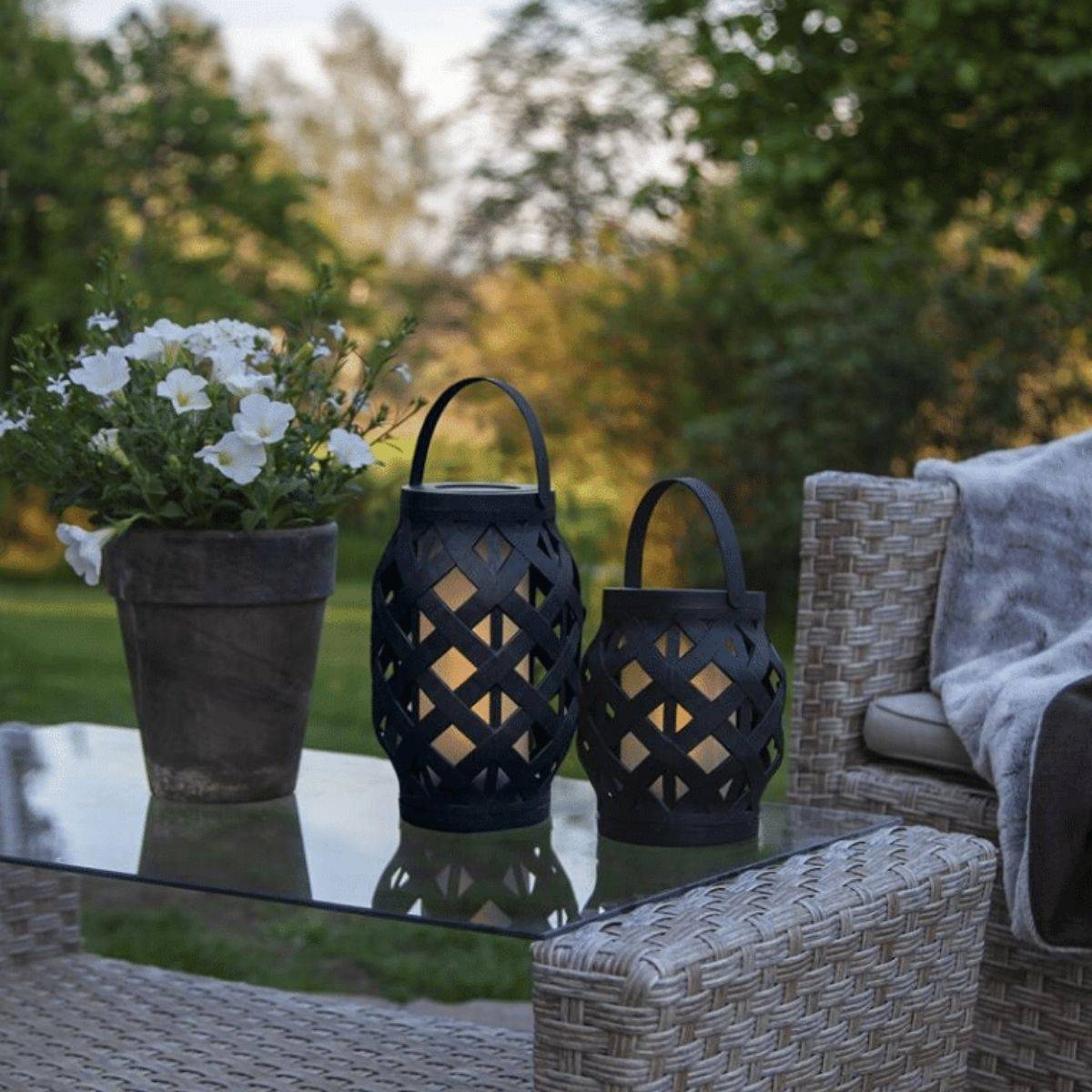 LED Laterne Windlicht Flame LED mit bewegtem Feuereffekt H: 16cm Timer schwarz