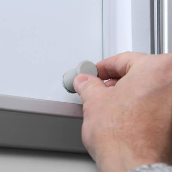 Schaukasten 9xA4 Schiebetür B1 silber