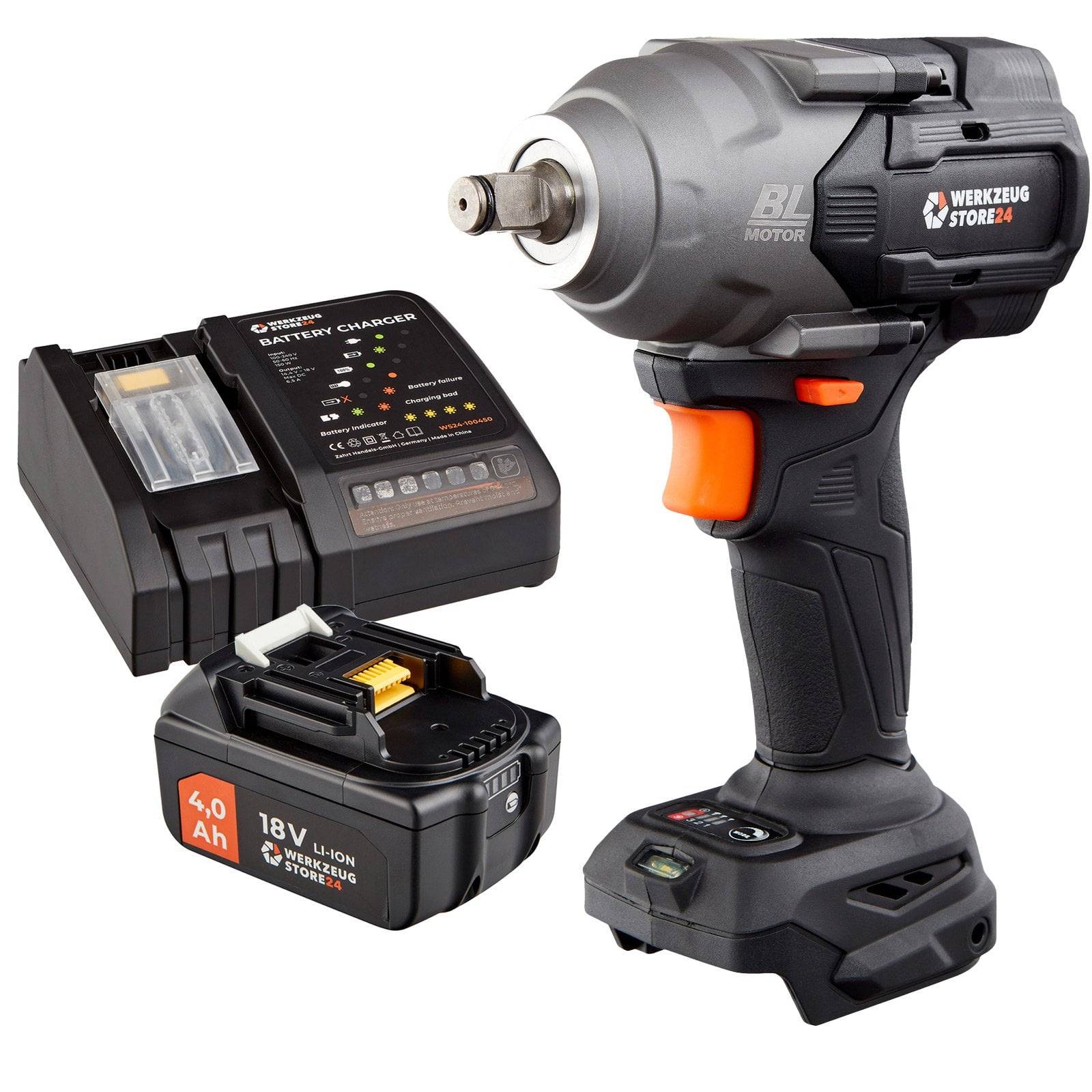 Ein kabelloses Schlagschrauber mit Akku und Ladegerät. Der Schrauber ist schwarz und grau mit orangefarbenen Akzenten. Der Akku hat 18V, 4,0Ah.
