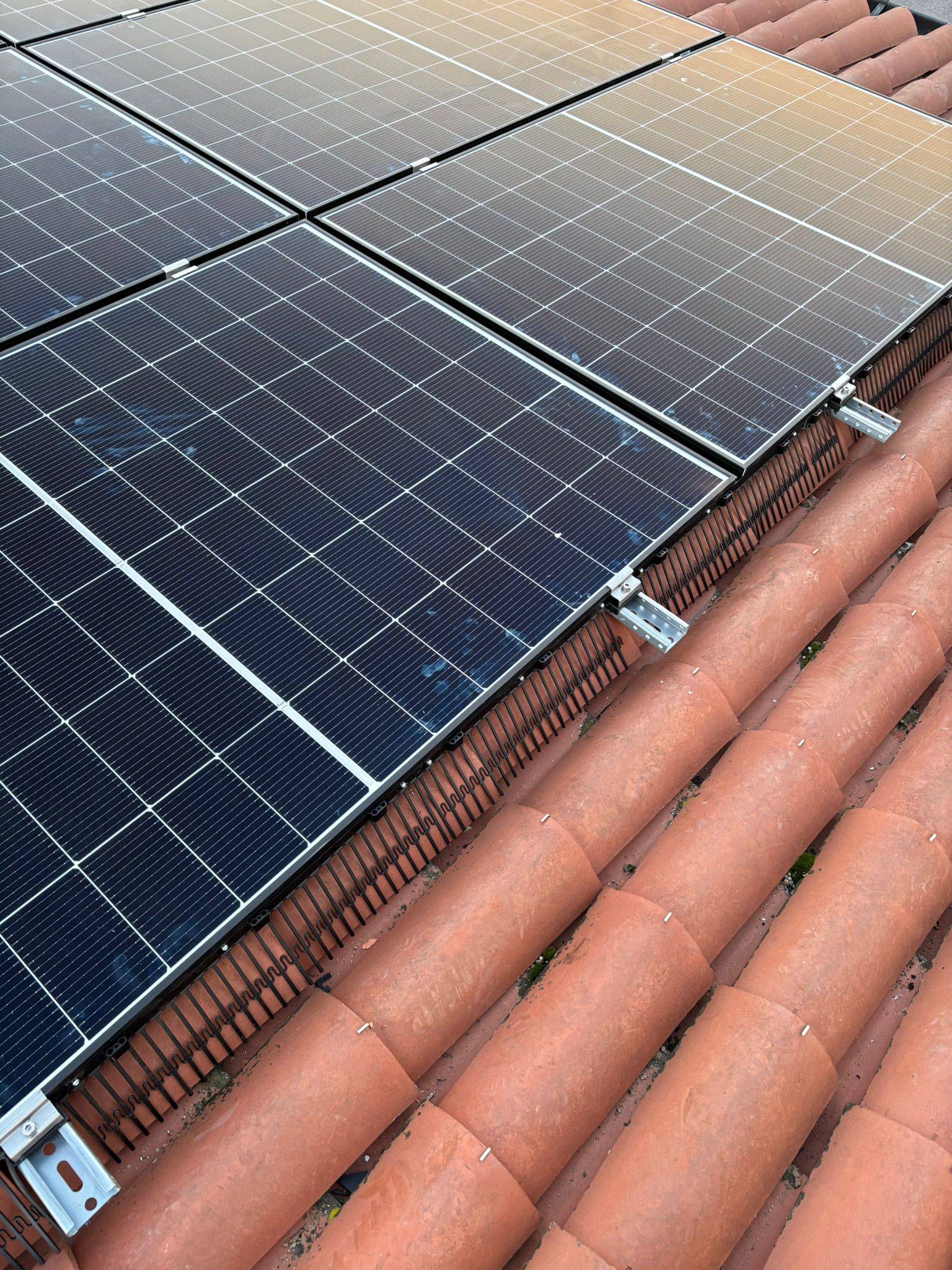 PV SolarSafe Vogelschutz Schutzgitter Taubenabwehr 22 Meter