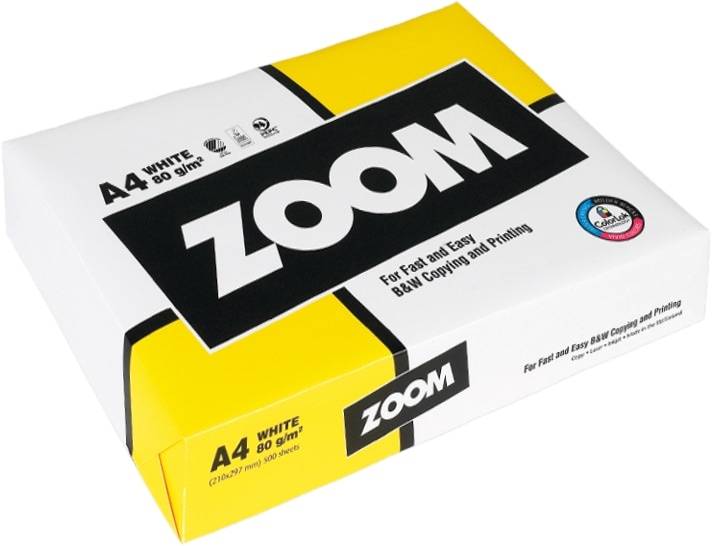 Paket von ZOOM A4 weißem 80 g/m² Kopierpapier, auf weißem Hintergrund dargestellt.