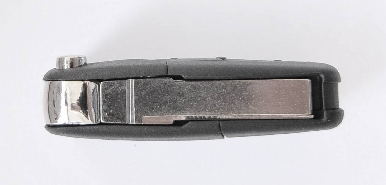 Klapp Schlüssel Gehäuse Funkschlüssel Fernbedienung Autoschlüssel 3 Tasten + 2X CR1620 Batterie kompatibel mit Audi