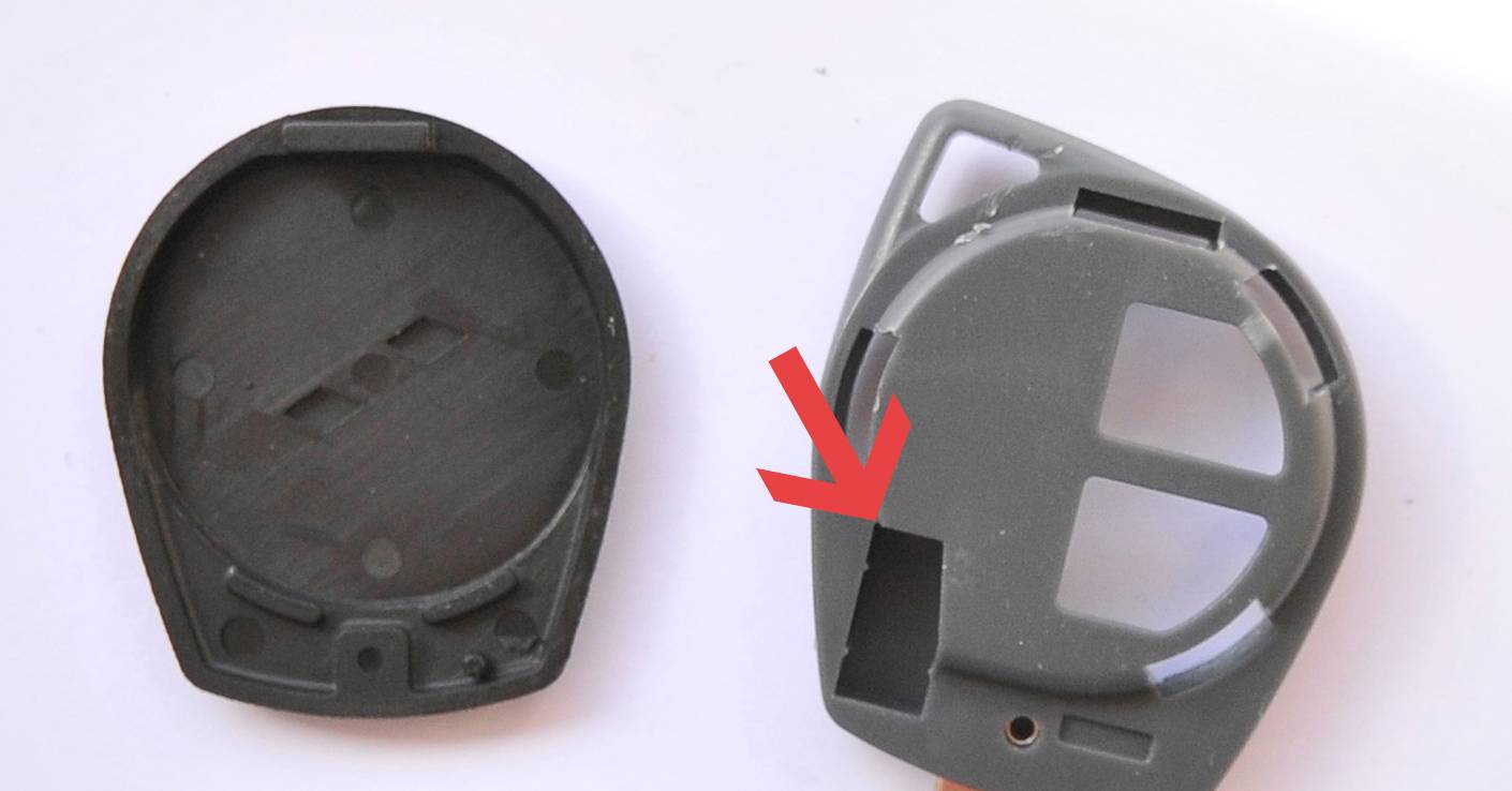 Auto Schlüssel Funk Fernbedienung 1x Gehäuse 2 Tasten + 1x fest eingegossener TOY43 Rohling + 1x Tastenfeld + 1x CR1620 Batterie kompatibel mit Opel