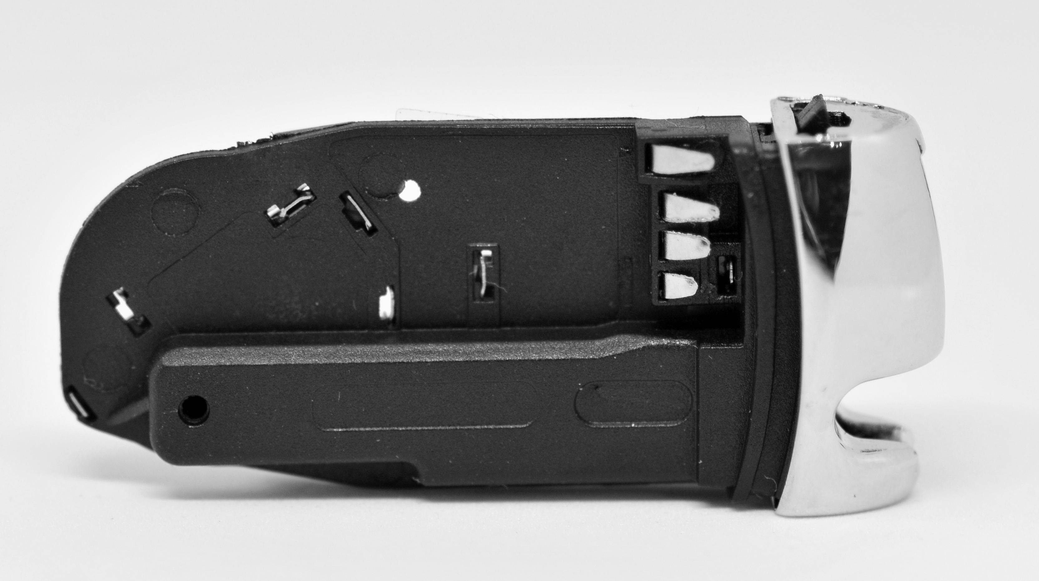 Auto Schlüssel Funk Fernbedienung 1x Batteriehalter + 2X CR2025 Batterie kompatibel mit Mercedes Benz