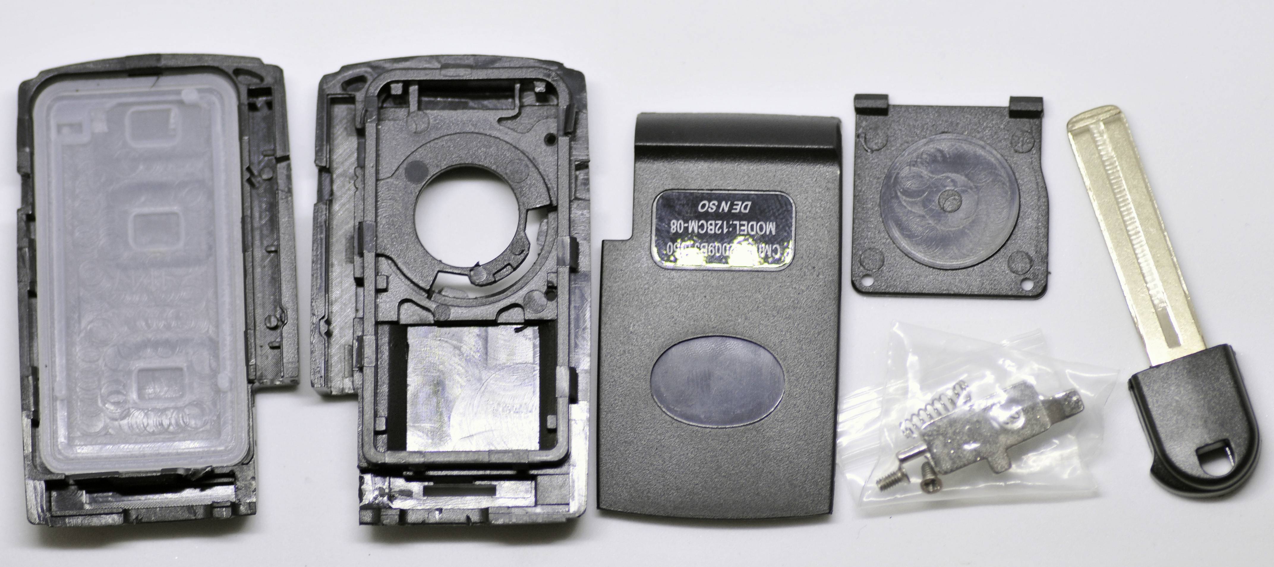 Auto Schlüssel Smartkey Funk Fernbedienung Sender Gehäuse + Notschlüssel Rohling TOY48 + CR2032 Batterie kompatibel mit Toyota