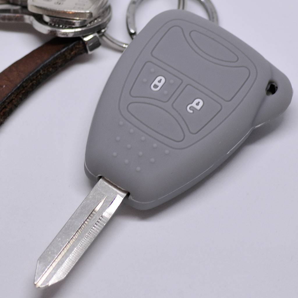 Auto Schlüssel Silikon Schutz Hülle Grau kompatibel mit Chrysler 300C Voyager Sebring Dodge RAM Nitro Jeep Liberty Commander Grand Cherokee 2 Tasten