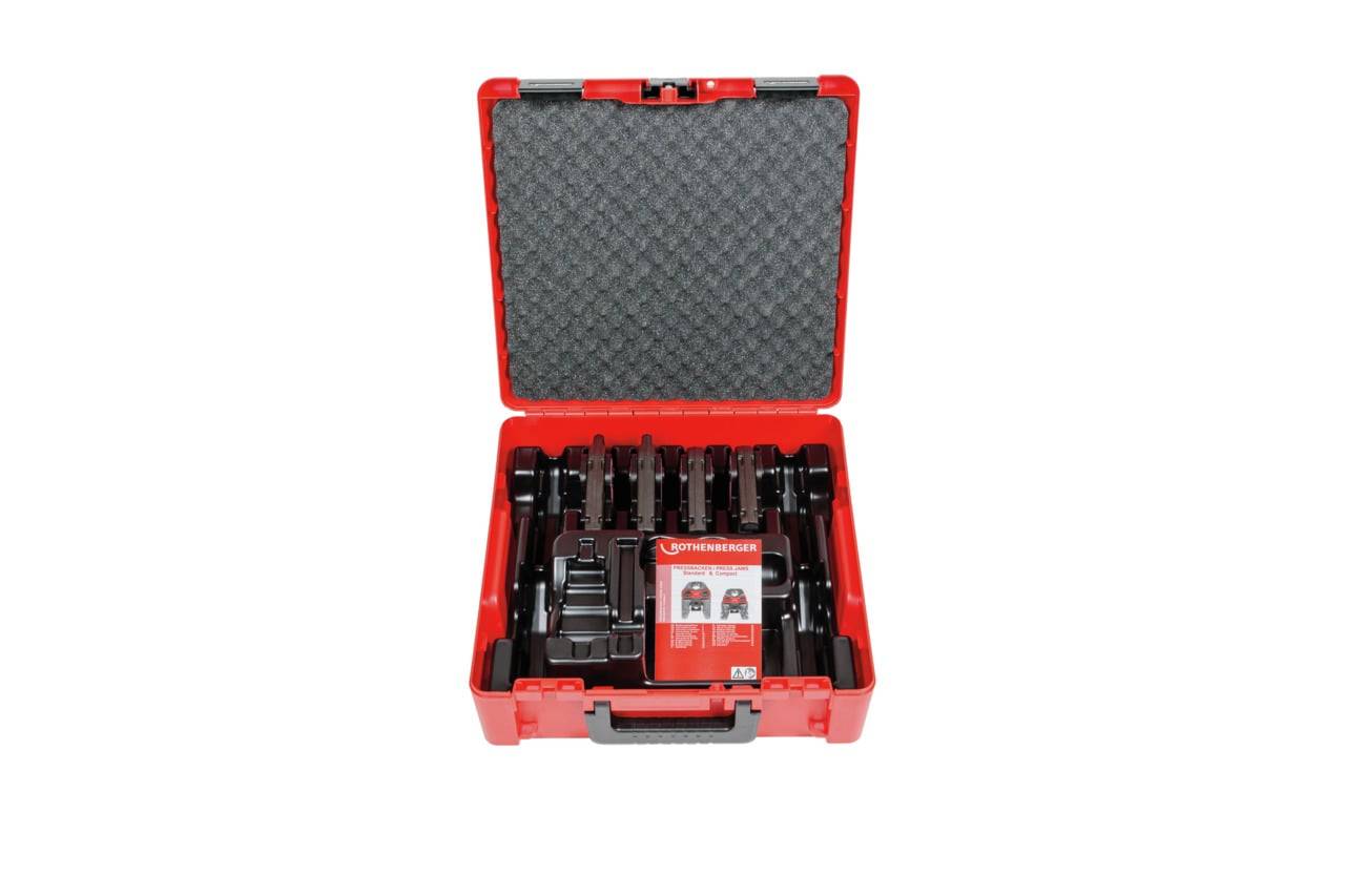Rotes Werkzeugset mit 'ROTHENBERGER'-Beschriftung, das organisierte Rohrabschneider in einer geformten Schaumstoffeinlage enthält. Griff an der Vorderseite für Tragbarkeit.