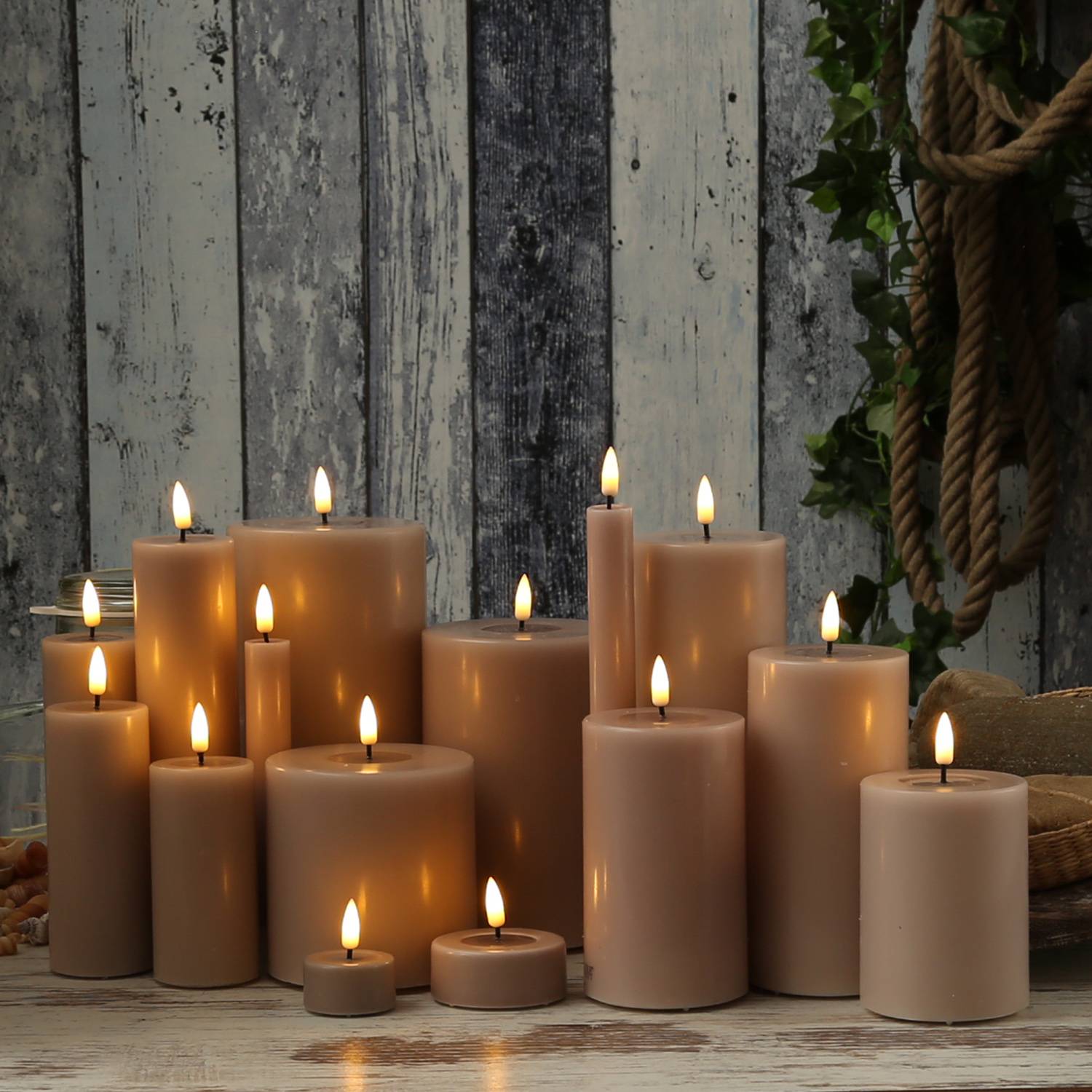 LED Kerze Mia Deluxe Homeart Echtwachs flackernd H: 20cm D: 5cm altrosa