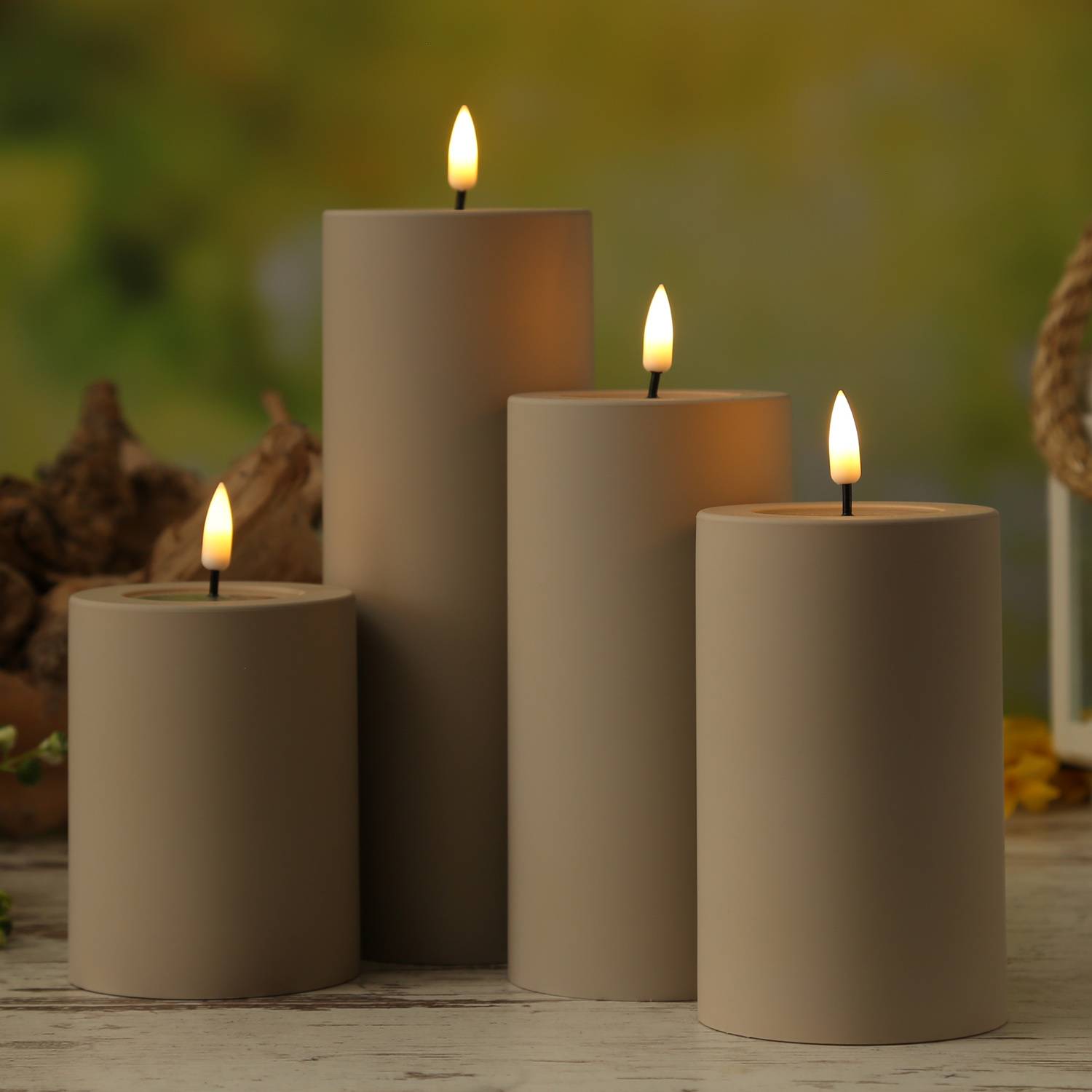 LED Kerze MIA Deluxe Homeart outdoor 3D Flamme flackernd H: 20cm D: 7,5cm sand