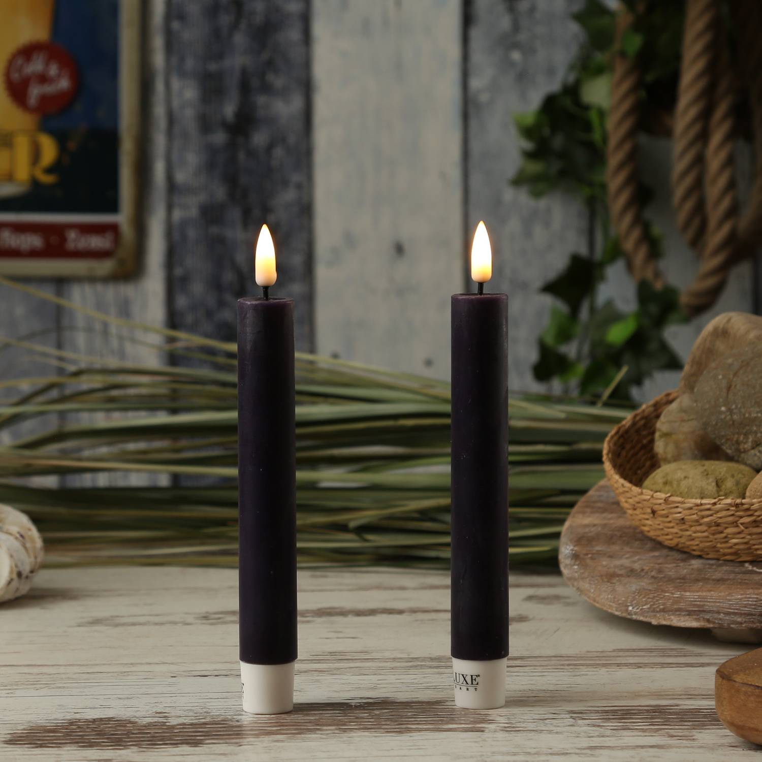 LED Stabkerzen Deluxe Homeart Tafelkerzen Echtwachs flackernd 15cm lila 2Stk.