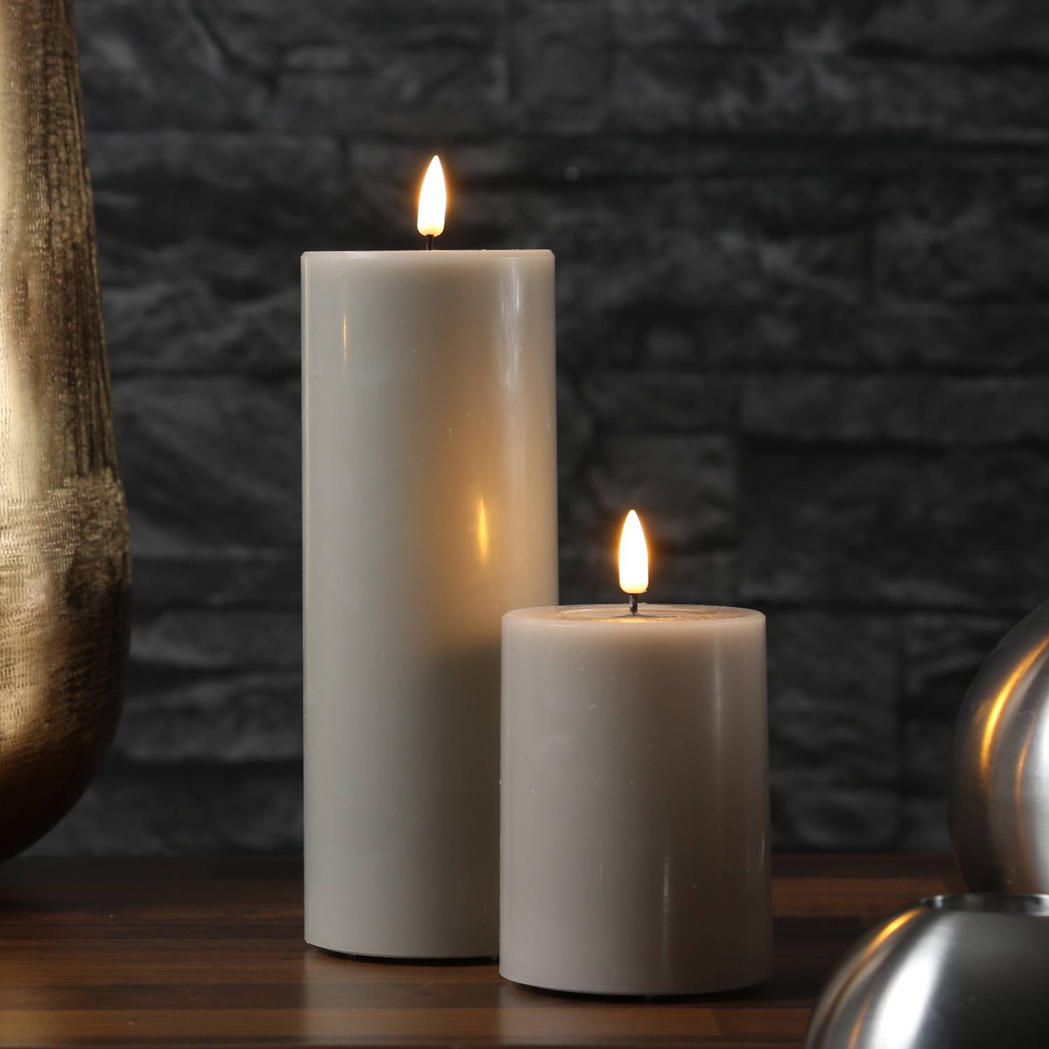 LED Kerze Mia Deluxe Echtwachs 3D Flamme Wachsspiegel flackernd H: 20cm taupe