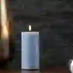 LED Kerze Mia Deluxe Echtwachs 3D Flamme Wachsspiegel flackernd H: 15cm hellblau LED Kerze Mia Deluxe Echtwachs 3D Flamme Wachsspiegel flackernd H: 15cm hellblau