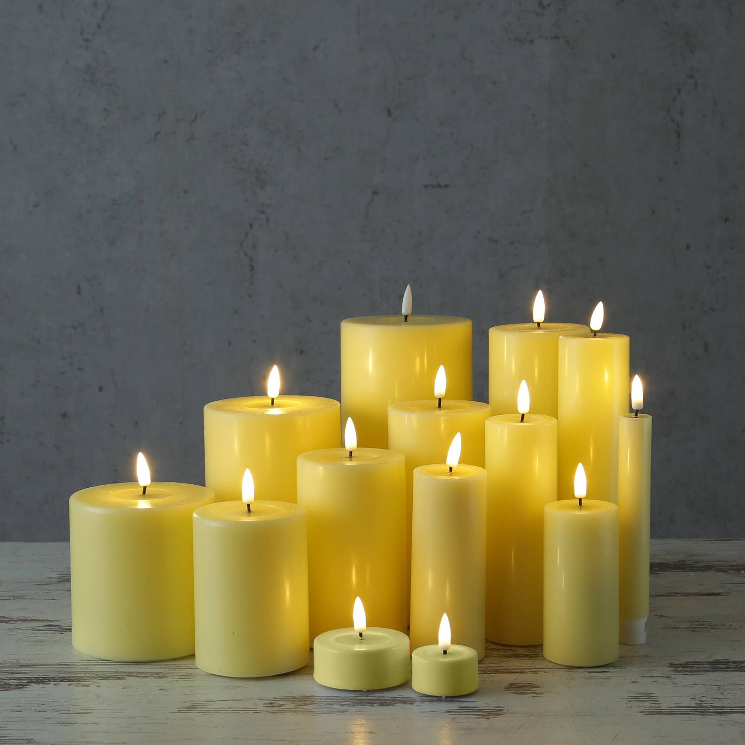 LED Kerze Mia Deluxe Homeart Echtwachs flackernde Flamme H: 12,5cm D: 7,5cm gelb