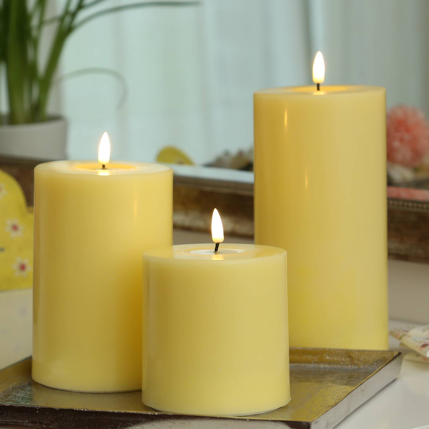 LED Kerze Mia Deluxe Homeart Echtwachs flackernde Flamme H: 15cm D: 10cm gelb