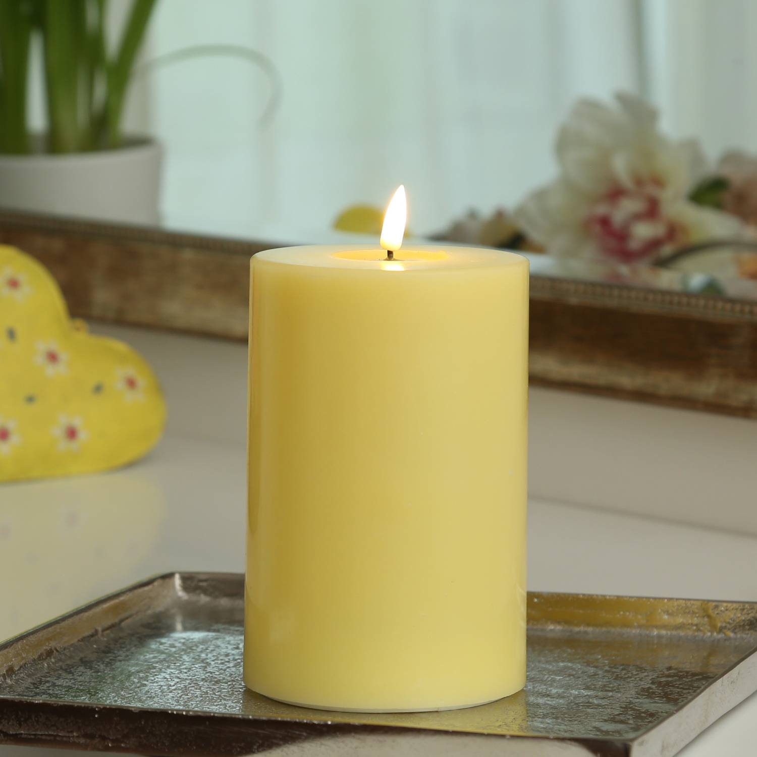 LED Kerze Mia Deluxe Homeart Echtwachs flackernde Flamme H: 15cm D: 10cm gelb