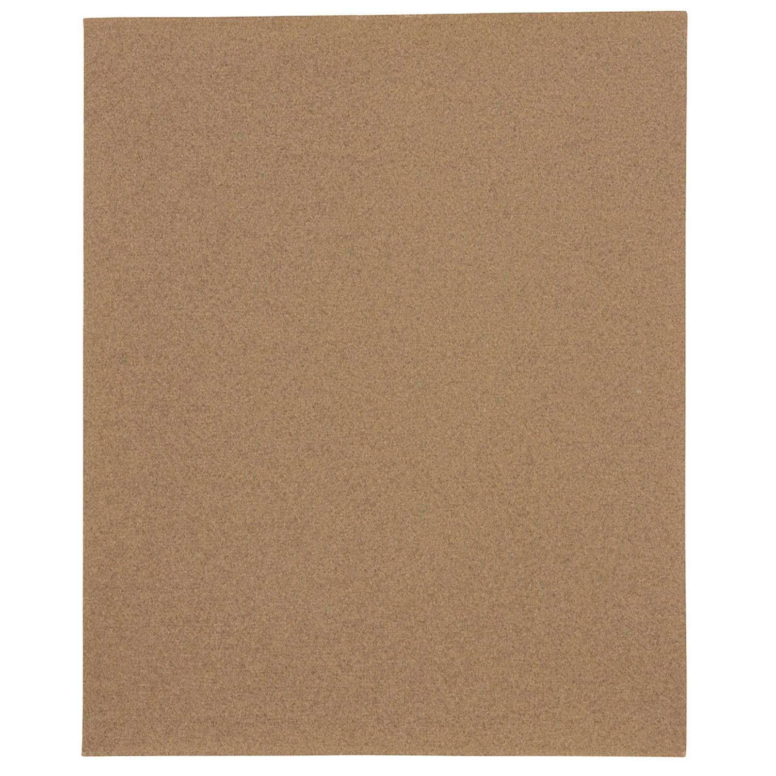 Ein schlichtes, braunes, rechteckiges Stück Papier oder Pappe mit einer texturierten Oberfläche.