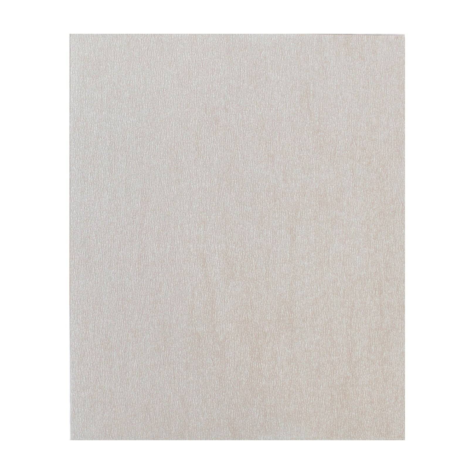 Eine schlichte beige rechteckige Oberfläche mit einem dezenten vertikalen Strukturmuster.