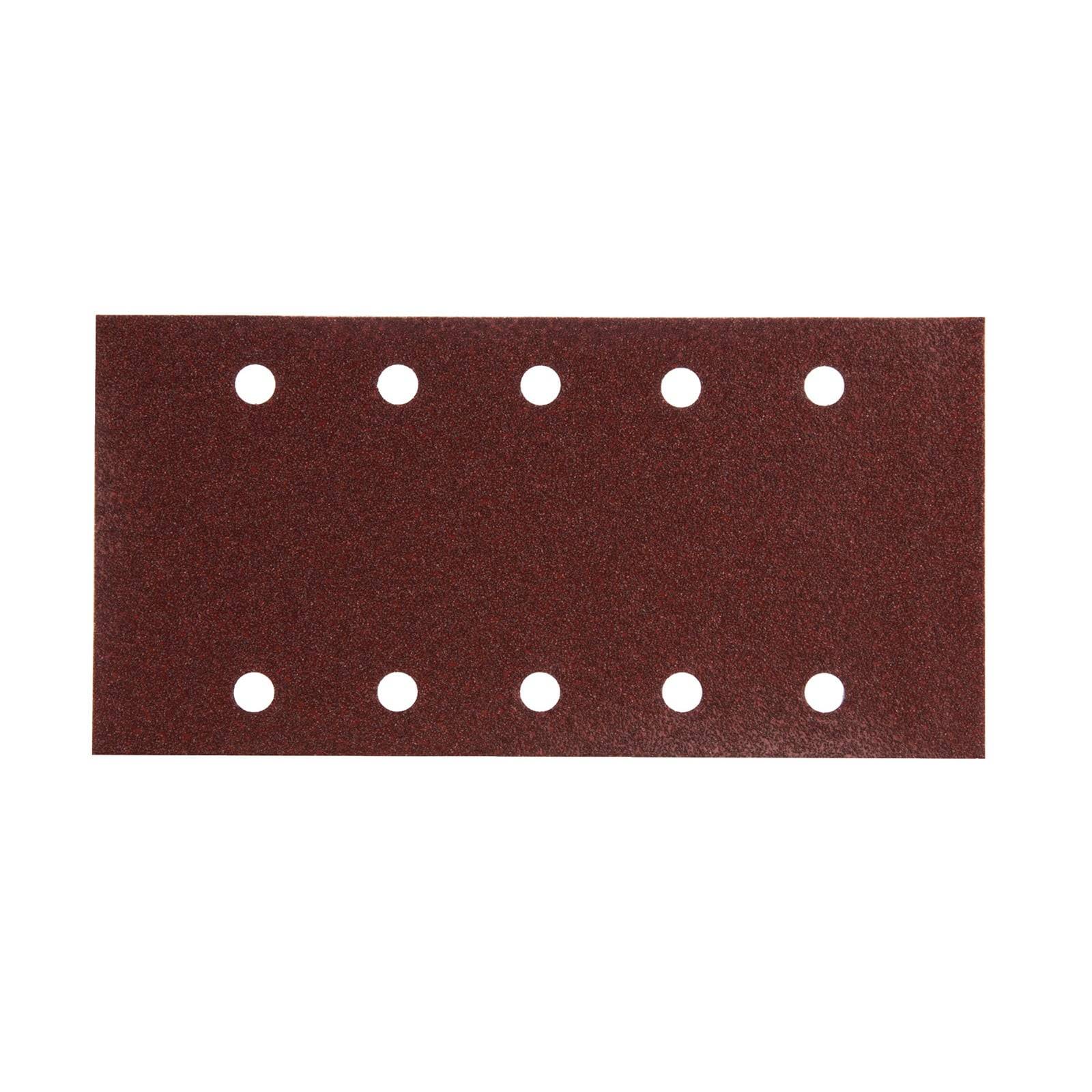 Ein rechteckiges Blatt braunes Schleifpapier mit acht gleichmäßig verteilten Löchern in zwei Reihen.